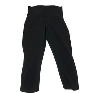 Lululemon Train Times Crop (17"). Black.         A404